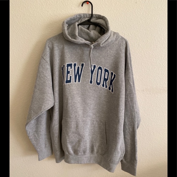 Brandy Melville Tops Brandy Melville Christy New York Hoodie Poshmark